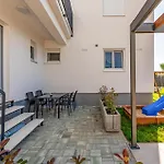 Awesome In With Swimming Pool Zadar