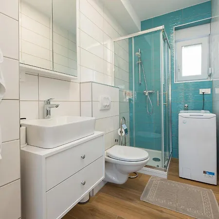 Awesome In With Swimming Pool Apartment Zadar
