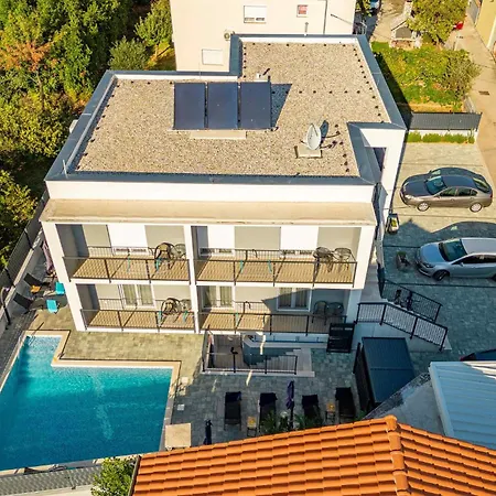 Awesome In With Swimming Pool * Zadar